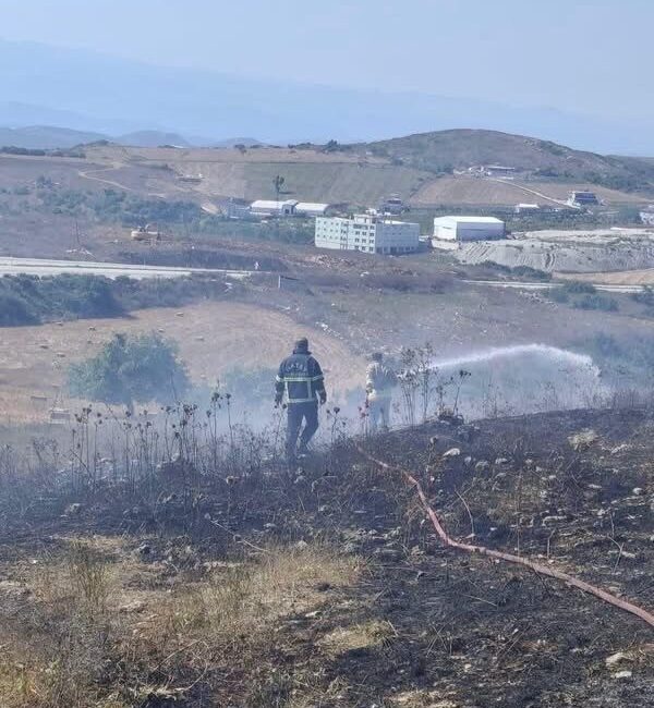 Hatay’ın Yayladağı ilçesinde yaşanan arazi yangını, yerel mahalle olan Yalaz