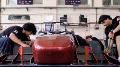 Sakarya Uygulamalı Bilimler Üniversitesi (SUBÜ) öğrencileri tarafından geliştirilen elektrikli yarış