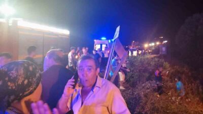 Bartın’da meydana gelen bir trafik kazasında bir yolcu minibüsü ile