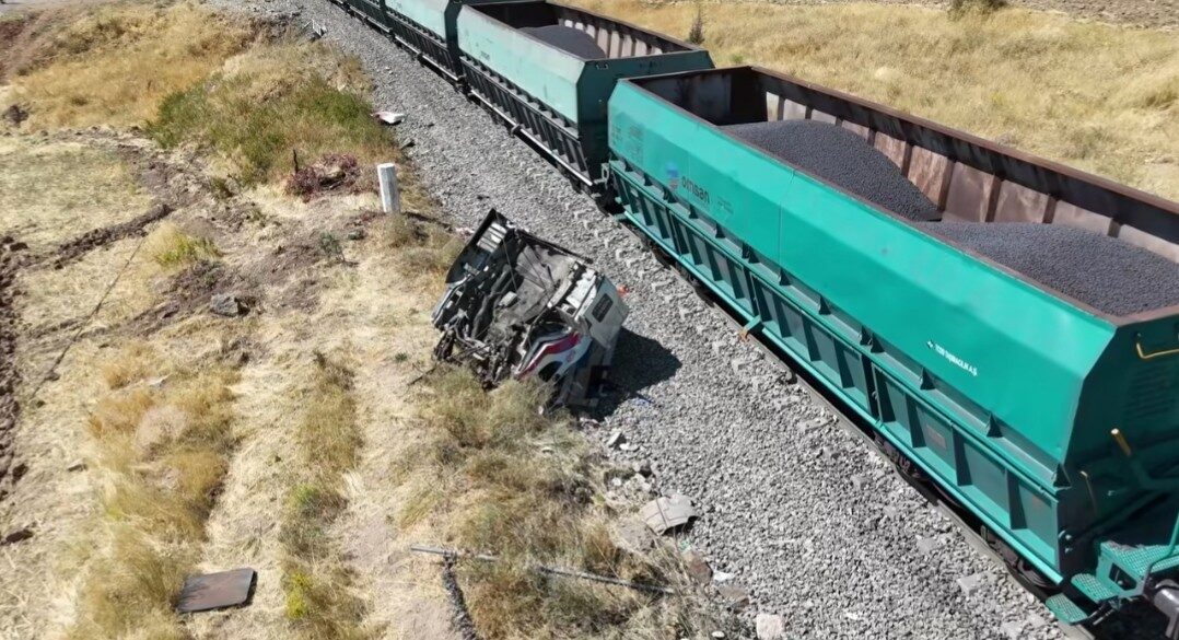 Malatya’nın Hekimhan ilçesinde meydana gelen tren kazasında 1 kişi yaralandı.