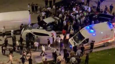 Hakkari ilinin Yüksekova ilçesinde meydana gelen trafik kazasında, aralarında 2