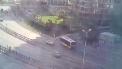 Zeytinburnu’nda seyir halinde olan bir İETT otobüsünün, Kennedy Caddesi’nde Bakırköy