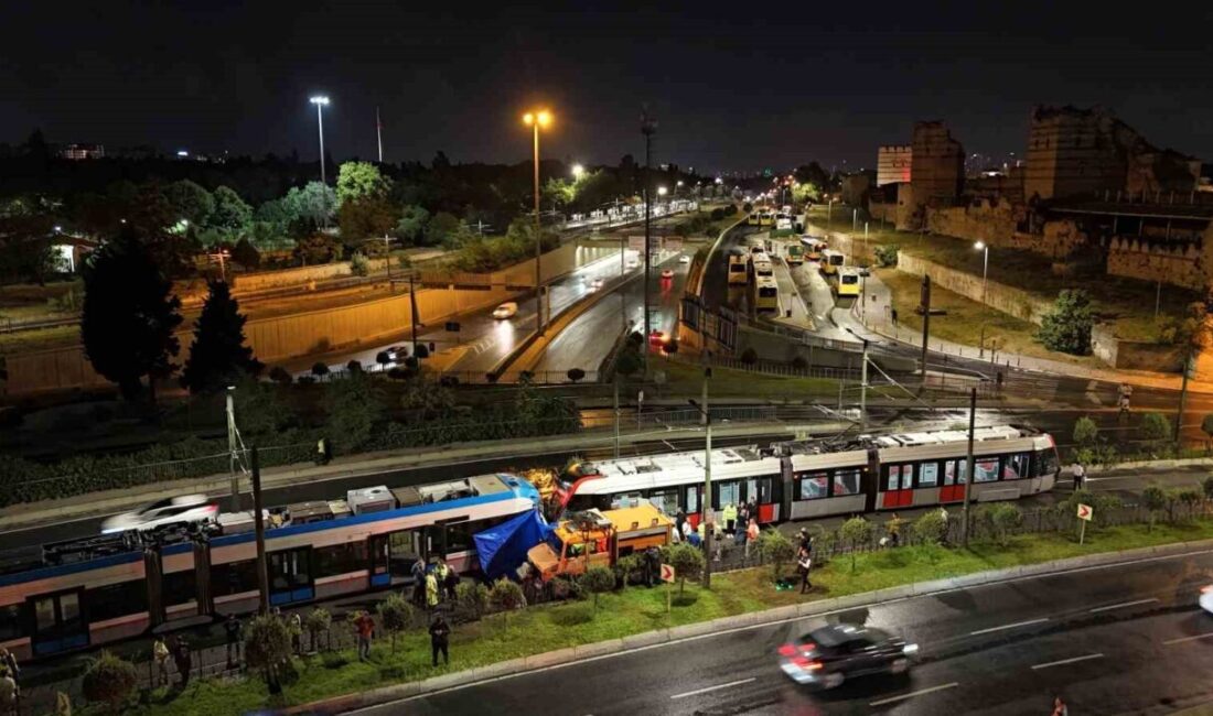 Zeytinburnu’nda yaşanan bir kaza sonucunda, T1 Kabataş-Bağcılar Tramvay Hattı’nın Pazartekke