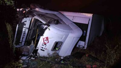 Bursa’nın Yenişehir ilçesinde bir alkollü tır sürücüsünün, motosiklete çarpması sonucu