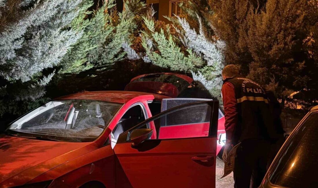 Kayseri’de bir vatandaşın aracı, Hacılar ilçesindeki bir ikametin önünden çalındıktan