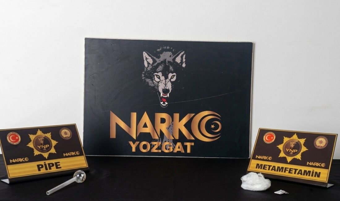 Yozgat’ta polis ekiplerince Sekili uygulama noktasında yolcu otobüsüne gerçekleştirilen narkotik