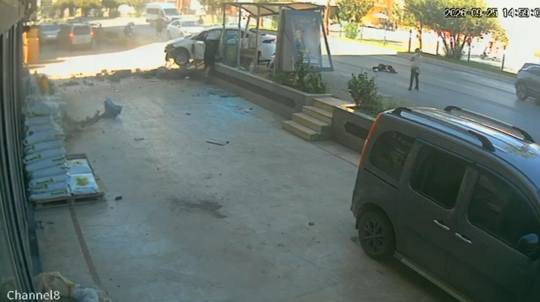 Alanya ilçesinin Oba Mahallesi Çevreyolu’nda meydana gelen feci kazada, bir