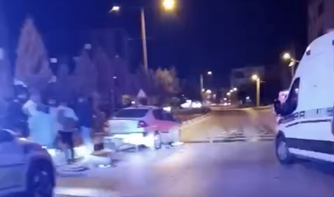 Yozgat’ın Yerköy ilçesinde otomobil ile kamyonetin çarpışması sonucu meydana gelen