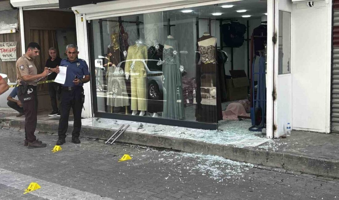 Adana’da bir iş yerine düzenlenen silahlı saldırıda iş yerinin camına