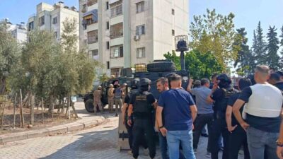 Adana’da, kesinleşmiş bir hapis cezası alan bir şahıs, polis ekiplerini