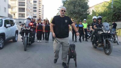 Adana’da, yeni eğitim-öğretim yılının ilk gününde öğrencilerin güvenliğini sağlamak amacıyla