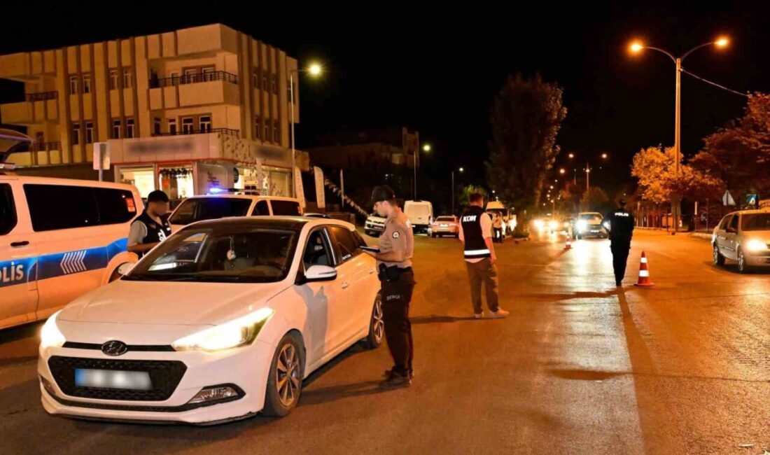 Adıyaman ilinde polis ekipleri, kent genelinde huzur ve güvenliğin sağlanması