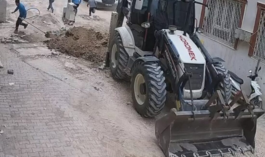 Adıyaman ilinde altyapı çalışmaları sırasında doğalgaz borusunun patlaması sonucu işçilerin