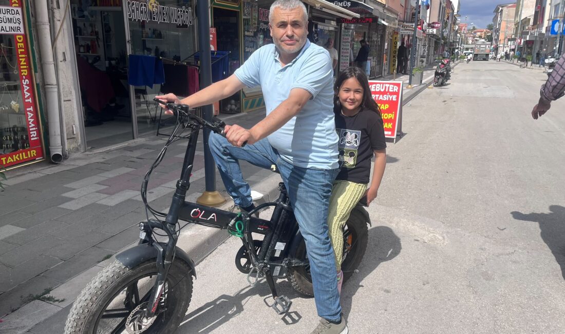 Artan akaryakıt maliyetleri vatandaşları farklı ulaşım alternatiflerine yönlendirirken, Yerköy’de yaşayan