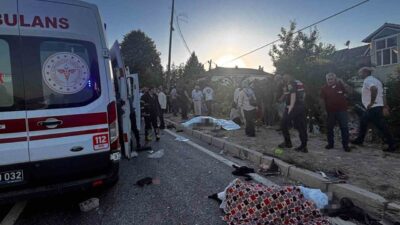Düzce’nin Akçakoca ilçesine bağlı Alaplı yolunda meydana gelen trafik kazasında