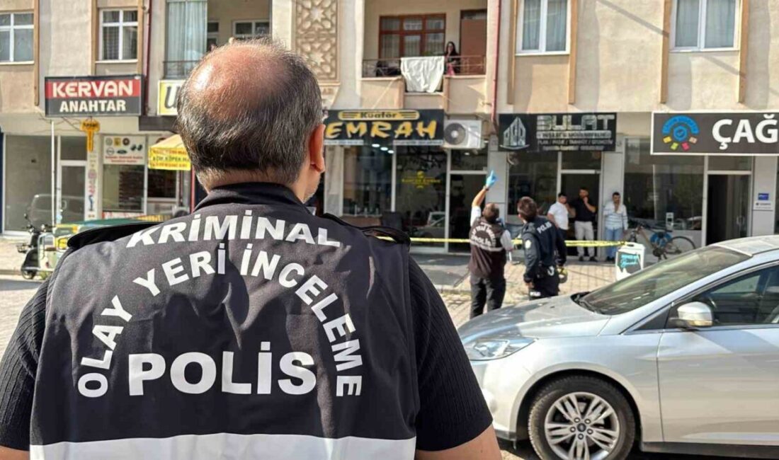 Aksaray’da 5. kattaki bir dairenin balkonundan düşen bir kişi ağır