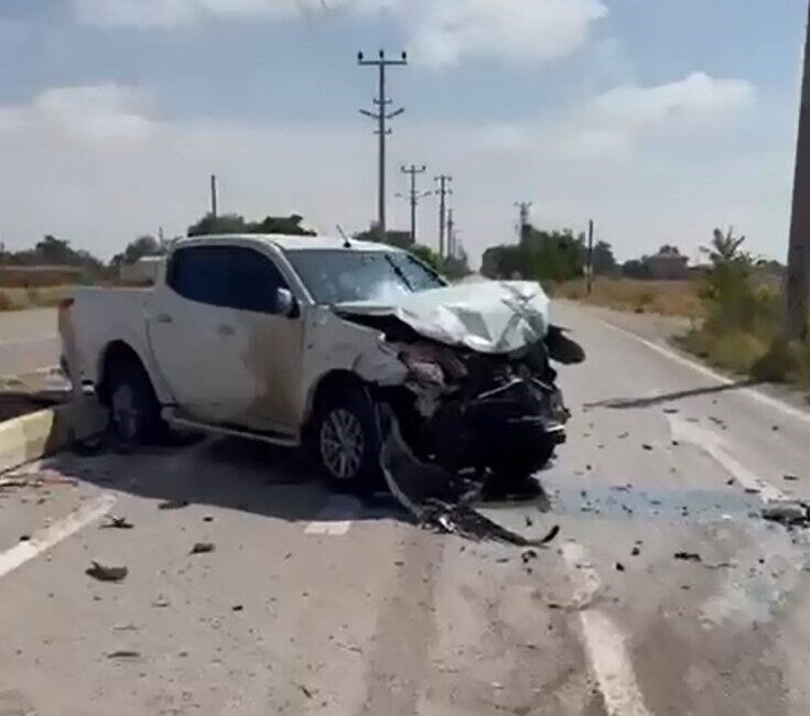 Aksaray’da meydana gelen trafik kazasında bir traktörle pikap çarpıştı, sonucunda