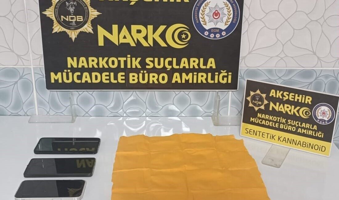 Konya’nın Akşehir ilçesinde polis tarafından gerçekleştirilen operasyonda, araçta 5 bin