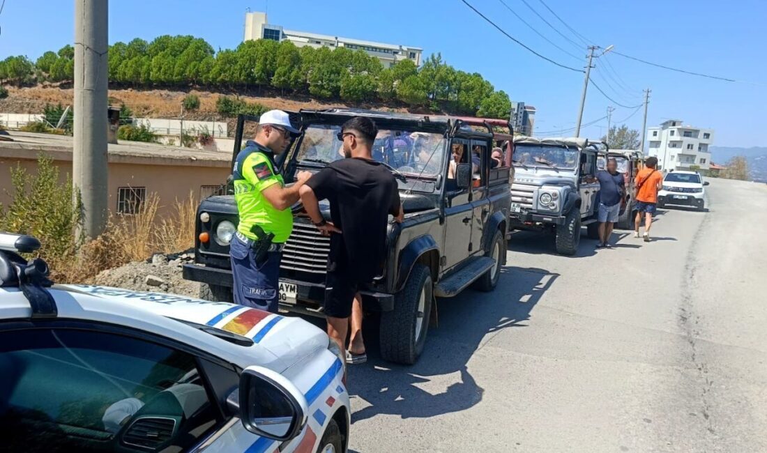 Alanya ilçesinde, Kestel Mahallesi Sigorta Caddesi üzerinde gerçekleştirilen safari araçları