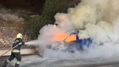 Bodrum ilçesine bağlı Torba Mahallesi’nde seyir halindeki bir araç birden