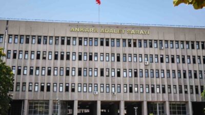 Eski İçişleri Bakanı İdris Naim Şahin, Ankara Adliyesi’ne Alihan Kuriş