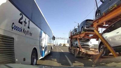 Kocaeli’nde bir yolcu otobüsünün seyir halindeyken, şerit değiştirirken neredeyse bir