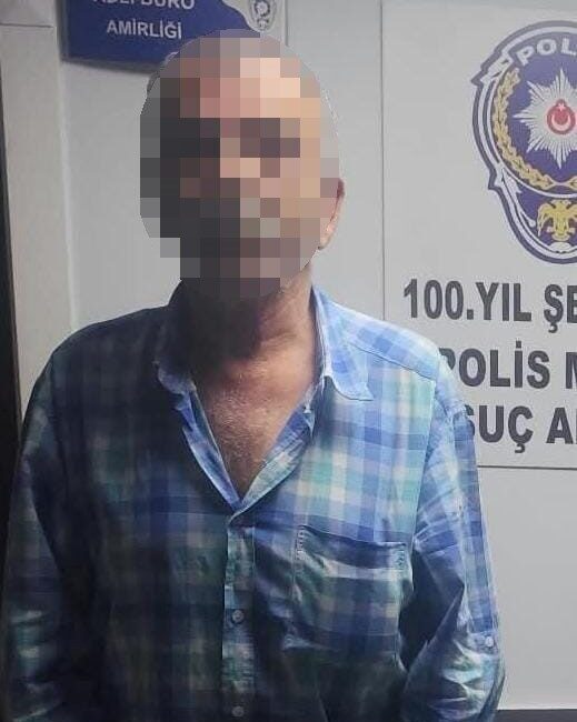 Keçiören ilçesinde bir evden 169 litre kaçak alkol ele geçirildi.