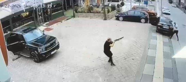 37 yaşındaki Taner Aksoy, Ankara’nın Çankaya ilçesinde spor salonu devri