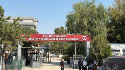 Ankara’da üç arkadaşını öldüren şüphelinin, polis ekiplerinin kendisini bulup teslim