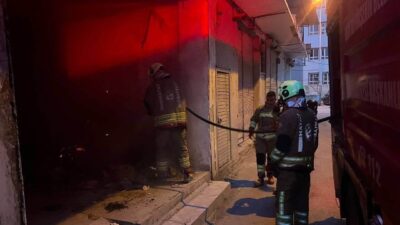Antakya ilçesinde, Haraparası Mahallesi’nde bulunan bir metruk iş yerinde yangın