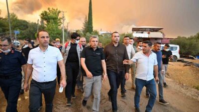 Antalya Valisi Hulusi Şahin, dün başlayan yangınların devam ettiğini ancak