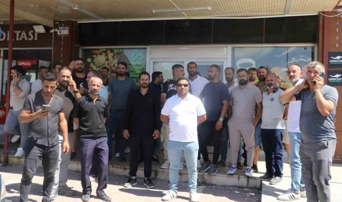 Antalya’nın Kepez ilçesinde faaliyet gösteren bir kuruyemiş ve giyim mağazası