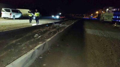 Manavgat ilçesinde meydana gelen bir kaza sonucunda bir otomobil sürücüsü