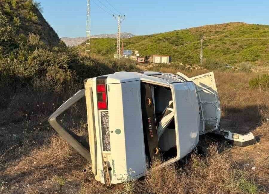 Antalya’nın Manavgat ilçesi Buçakşeyhler Mahallesi’nde meydana gelen bir trafik kazasında
