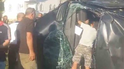 Manavgat ilçesinde meydana gelen trafik kazasında, tur minibüsü, kamyonet ve