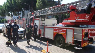 Efeler ilçesinde bulunan bir apartmanda ortaya çıkan yanık kokusu, apartman