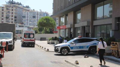 Aydın’ın Efeler ilçesinde, 51 yaşındaki bir adamın, bir apartmanın merdivenlerinden