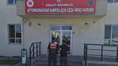 Afyonkarahisar’da Jandarma tarafından çeşitli suçlardan aranan 35 kişi yakalandı. Afyonkarahisar