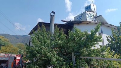 Arsuz ilçesinde bulunan bir evde çıkan yangın, itfaiye ekiplerinin hızlı