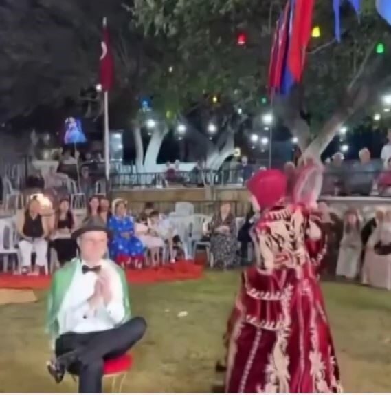 Muğla’nın Milas ilçesine bağlı Çomakdağ Kızılağaç Mahallesi’nde gerçekleşen geleneksel düğün,