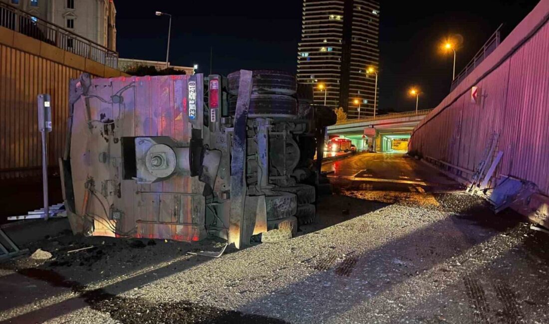 İstanbul Avcılar’da meydana gelen trafik kazasında seyir halindeki bir asfalt