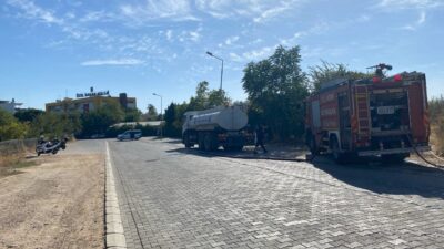 Aydın’ın Efeler ilçesinde bir özel okulun yanında başlayan yangın kısa