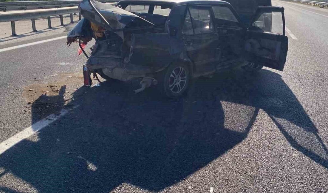 İncirliova ilçesinde meydana gelen trafik kazasında 2 otomobil karıştı ve