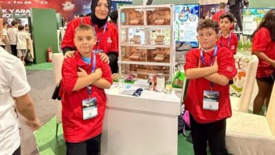 Aydın’ın Efeler ilçesinde bulunan Güzelhisar İlkokulu öğrencileri Batuhan Kayahan ve