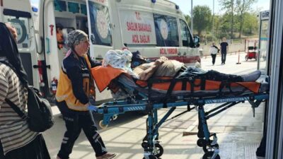 Samsun’un Bafra ilçesinde meydana gelen bir kazada traktörün römorkunun devrilmesi