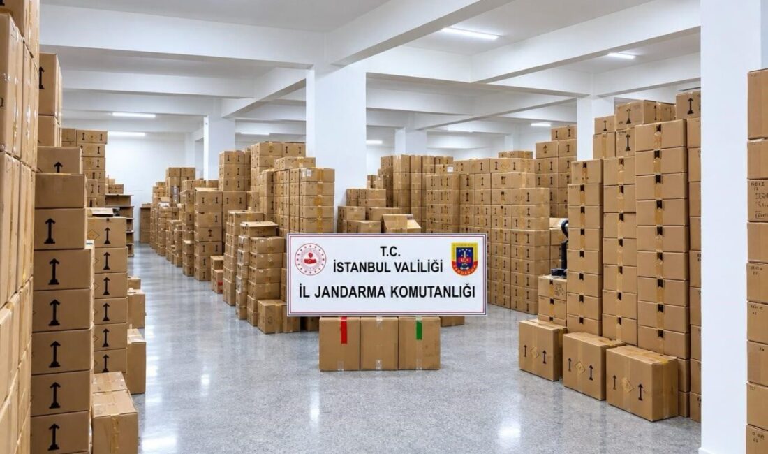 İstanbul Bağcılar ilçesinde gerçekleştirilen operasyonda ele geçirilen piyasa değeri 200