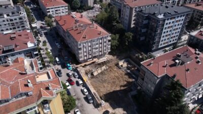 Bahçelievler, İstanbul’da kentsel dönüşüm çalışmaları kapsamında gerçekleştirilen temel kazma işlemleri