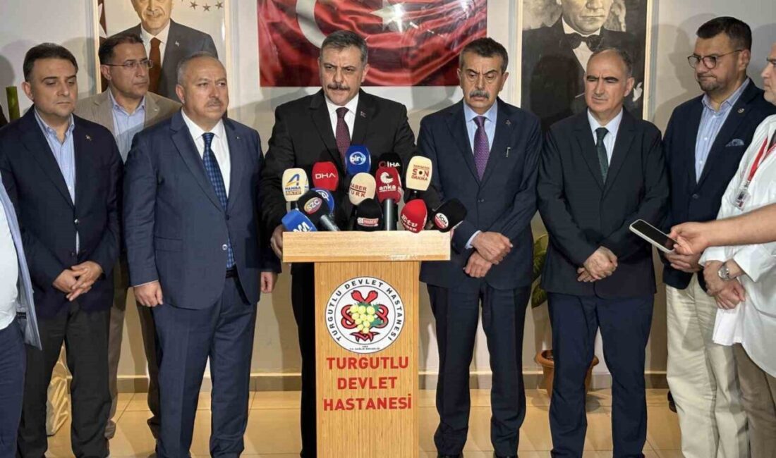 İki Bakan, Turgutlu’daki Okul Saldırısında Yaralanan Öğrencileri Ziyaret Etti Manisa’nın
