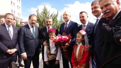 Çalışma ve Sosyal Güvenlik Bakanı Vedat Işıkhan, Türkiye’nin terörle mücadelesinde
