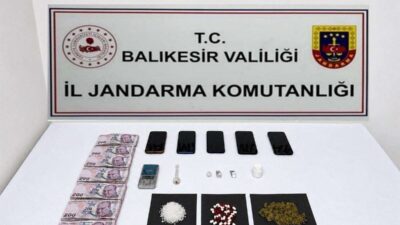 Balıkesir’de jandarma ekiplerinin 6 ilçede düzenlediği uyuşturucu operasyonlarında 21 şüpheli